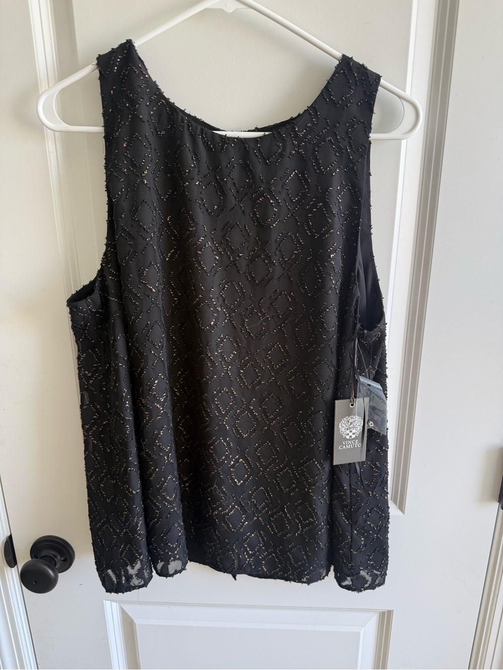 Vince Camuto NWT Sleeveless Textured Black Blouse Size Large